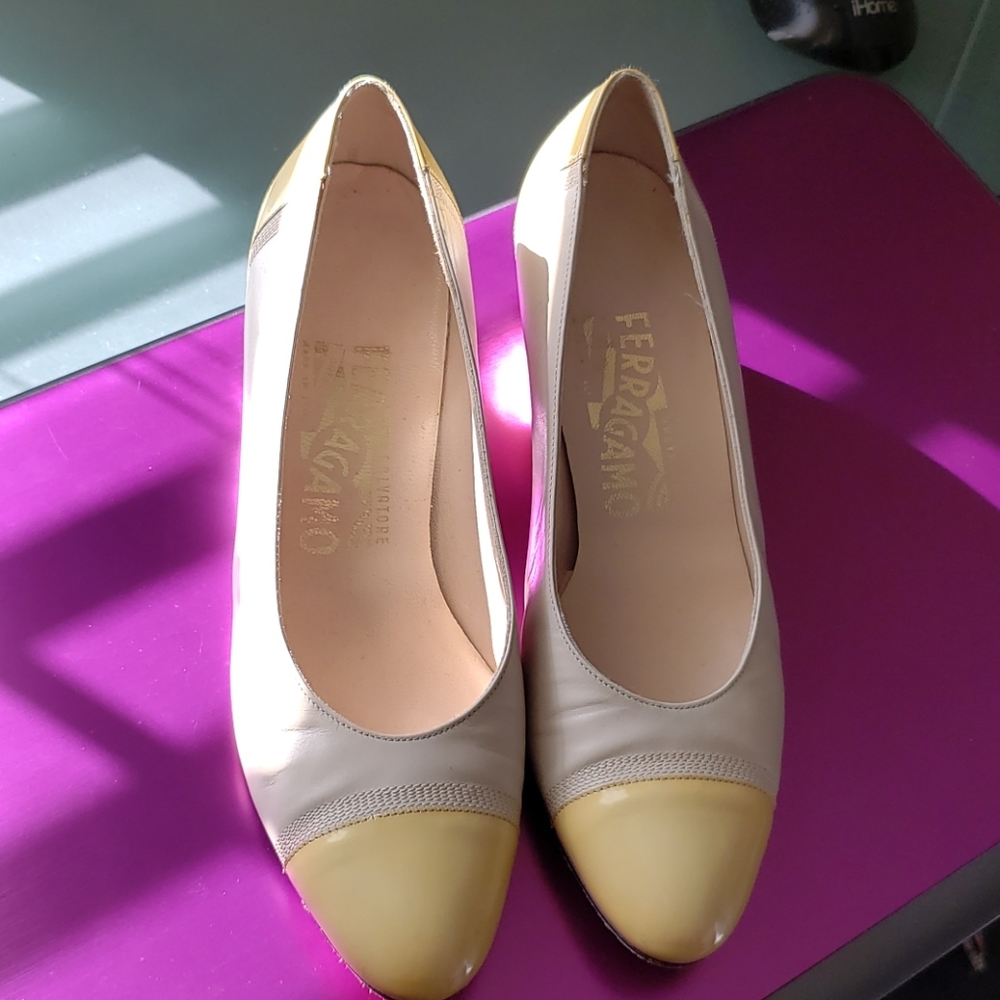 Salvatore Ferragamo pumps